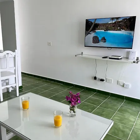 Retama Apartment Tias